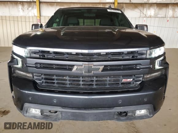 ✅ 2021 Chevrolet Silverado 1500 RST • VIN: 1GCUYEED2MZ131029 • Lot: 53144315. Wystawiony na Copart z przebiegiem 28 088 mil. Bezpłatny archiwum sprzedaży aukcyjnych z USA i szczegółowy raport historii pojazdu na DreamBid. Zdjęcie 5.
