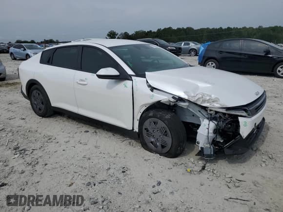 ✅ 2025 Kia K4 LXS • VIN: 3KPFT4DE5SE157404 • Lot: 81641095. Wystawiony na Copart z przebiegiem 353 mil. Bezpłatny archiwum sprzedaży aukcyjnych z USA i szczegółowy raport historii pojazdu na DreamBid. Zdjęcie 4.