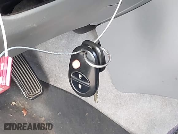 ✅ 2008 Toyota Tacoma PreRunner • VIN: 3TMJU62N68M062841 • Lot: 43088573. Listed on IAAI with 194,558 mi. Free auction sales archive from the USA and detailed vehicle history report at DreamBid. Image 11.