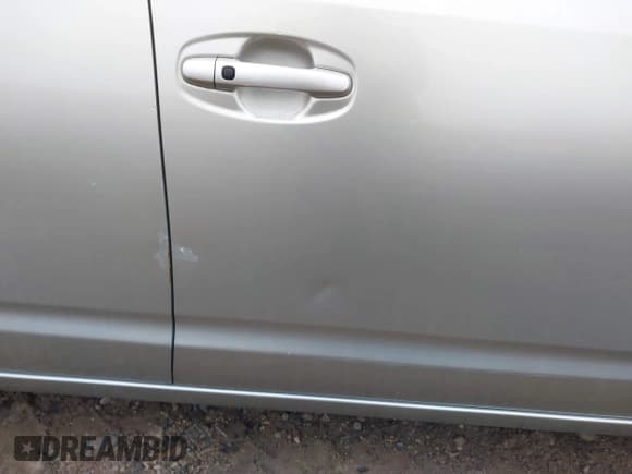 ✅ 2005 Toyota Prius • VIN: JTDKB20U253059705 • Lot: 43770836. Listed on IAAI with 274,665 mi. Free auction sales archive from the USA and detailed vehicle history report at DreamBid. Image 6.