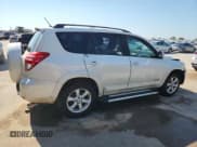 ✅ 2011 Toyota RAV4 Limited • VIN: 2T3YK4DV5BW011648 • Лот: 71058295. Опубликован ранее на Copart с пробегом 124 906 миль. Бесплатный доступ к архиву аукционных продаж из США и подробный отчёт об истории автомобиля на DreamBid. Изображение 3.