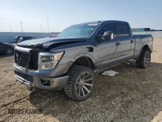 ✅ 2018 Nissan Titan Pro-4X • VIN: 1N6BA1F45JN528317 • Lot: 60898045. Wystawiony na Copart z przebiegiem 180 329 mil. Bezpłatny archiwum sprzedaży aukcyjnych z USA i szczegółowy raport historii pojazdu na DreamBid. Zdjęcie 1.