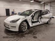 ✅ 2018 Tesla Model 3 Long Range Battery • VIN: 5YJ3E1EB2JF081729 • Lot: 43617411. Wystawiony na IAAI z przebiegiem 58 944 mil. Bezpłatny archiwum sprzedaży aukcyjnych z USA i szczegółowy raport historii pojazdu na DreamBid. Zdjęcie 2.