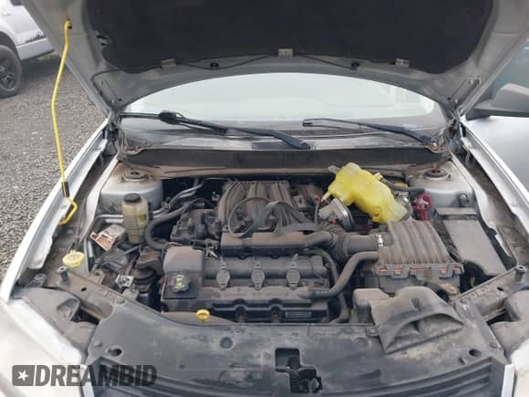 2010 Dodge Avenger SXT with VIN 1B3CC4FD8AN195602, listed as a IAAI auction lot 41658809 with 172,629 mi miles and . Bid and sale history available at DreamBid. Image 6.