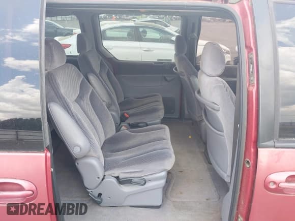 ✅ 1997 Dodge Caravan LE • VIN: 1B4GP54L6VB321643 • Lot: 42750235. Listed on IAAI with 171,751 mi. Free auction sales archive from the USA and detailed vehicle history report at DreamBid. Image 8.