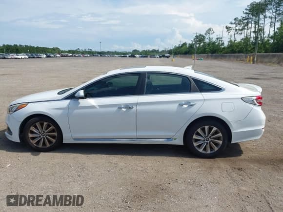 ✅ 2017 Hyundai Sonata Sport • VIN: 5NPE34AFXHH468999 • Lot: 42485446. Listed on IAAI with 114,875 mi. Free auction sales archive from the USA and detailed vehicle history report at DreamBid. Image 15.