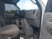 ✅ 2013 Ford Econoline Cargo Commercial • VIN: 1FTSS3EL4DDA51670 • Lot: 42894720. Wystawiony na IAAI z przebiegiem 185 853 mil. Bezpłatny archiwum sprzedaży aukcyjnych z USA i szczegółowy raport historii pojazdu na DreamBid. Zdjęcie 5.