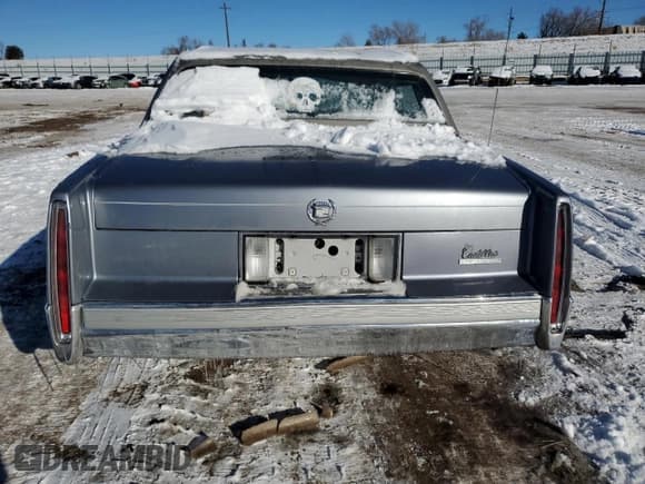 ✅ 1990 Cadillac Fleetwood • VIN: 1G6CB5333L4206228 • Lot: 87507845. Listed on Copart with 213,041 mi. Free auction sales archive from the USA and detailed vehicle history report at DreamBid. Image 6.