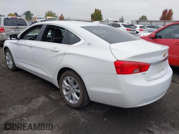✅ 2018 Chevrolet Impala LT • VIN: 2G1105S30J9102388 • Lot: 43578417. Wystawiony na IAAI z przebiegiem 66 165 mil. Bezpłatny archiwum sprzedaży aukcyjnych z USA i szczegółowy raport historii pojazdu na DreamBid. Zdjęcie 3.