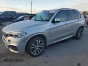 ✅ 2016 BMW X5 xDrive50i • VIN: 5UXKR6C54G0J83503 • Лот: 91855455. Опубликован ранее на Copart с пробегом 74 064 миль. Бесплатный доступ к архиву аукционных продаж из США и подробный отчёт об истории автомобиля на DreamBid. Изображение 1.