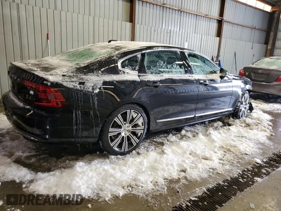 ✅ 2024 Volvo S90 Recharge Plug-In Hybrid Ultimate • VIN: LVYH60AF6RP411338 • Lot: 87608205. Listed on Copart with 833 mi. Free auction sales archive from the USA and detailed vehicle history report at DreamBid. Image 3.