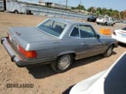 ✅ 1989 Mercedes-Benz 560 SL • VIN: WDBBA48D1KA096480 • Lot: 71076444. Wystawiony na Copart z przebiegiem 208 407 mil. Bezpłatny archiwum sprzedaży aukcyjnych z USA i szczegółowy raport historii pojazdu na DreamBid. Zdjęcie 3.