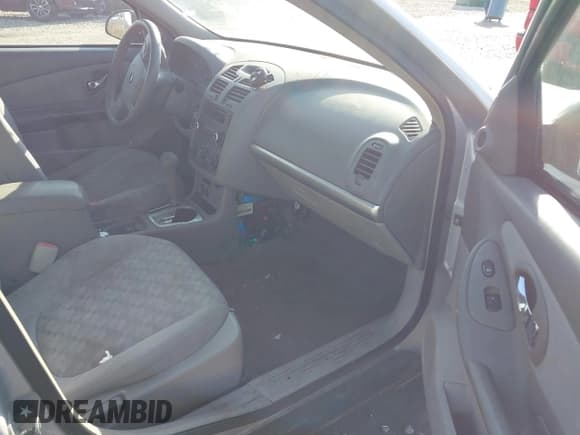 ✅ 2005 Chevrolet Malibu LS • VIN: 1G1ZT52845F184385 • Lot: 43610847. Listed on IAAI with 319,623 mi. Free auction sales archive from the USA and detailed vehicle history report at DreamBid. Image 5.