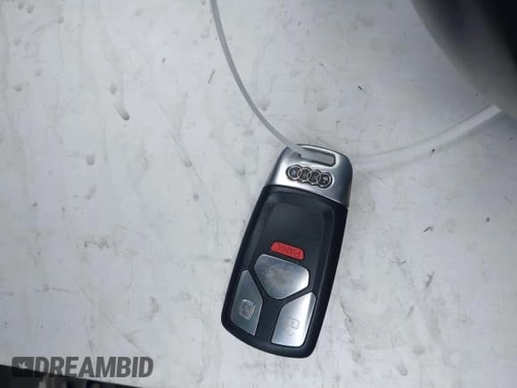 ✅ 2019 Audi A4 Premium • VIN: WAUGMAF41KN018299 • Лот: 42101191. Опубликован ранее на IAAI с пробегом 73 980 миль. Бесплатный доступ к архиву аукционных продаж из США и подробный отчёт об истории автомобиля на DreamBid. Изображение 11.