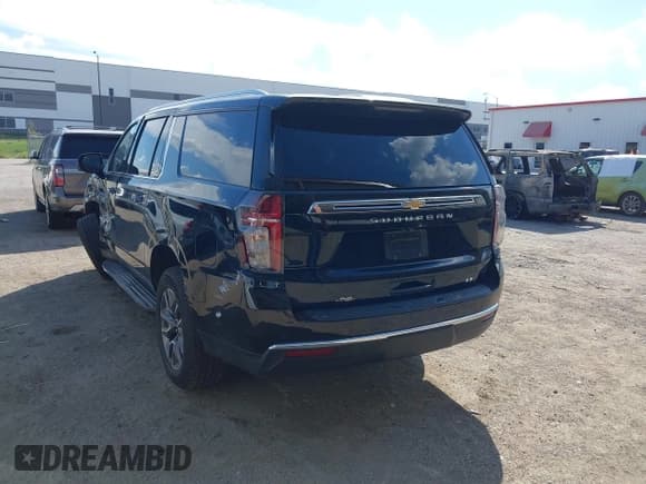 ✅ 2023 Chevrolet Suburban LT • VIN: 1GNSCCKD4PR137389 • Lot: 43398695. Listed on IAAI with 121,288 mi. Free auction sales archive from the USA and detailed vehicle history report at DreamBid. Image 3.