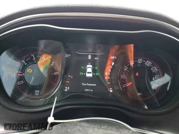 ✅ 2018 Dodge Challenger SXT Plus • VIN: 2C3CDZAG0JH216935 • Lot: 55553903. Wystawiony na Copart z przebiegiem 75 917 mil. Bezpłatny archiwum sprzedaży aukcyjnych z USA i szczegółowy raport historii pojazdu na DreamBid. Zdjęcie 9.