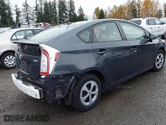 ✅ 2013 Toyota Prius Three • VIN: JTDKN3DU0D1672486 • Lot: 43628486. Wystawiony na IAAI z przebiegiem Nie podano. Bezpłatny archiwum sprzedaży aukcyjnych z USA i szczegółowy raport historii pojazdu na DreamBid. Zdjęcie 4.