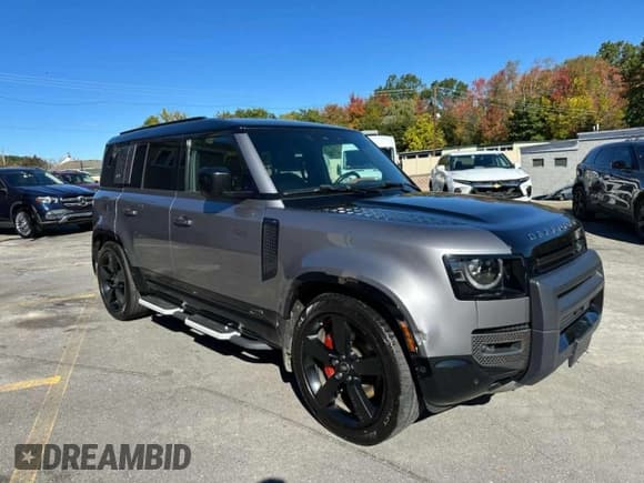 ✅ 2020 Land Rover Defender X • VIN: SALEXEEU7L2028423 • Lot: 87230695. Listed on Copart with 121,210 mi. Free auction sales archive from the USA and detailed vehicle history report at DreamBid. Image 4.