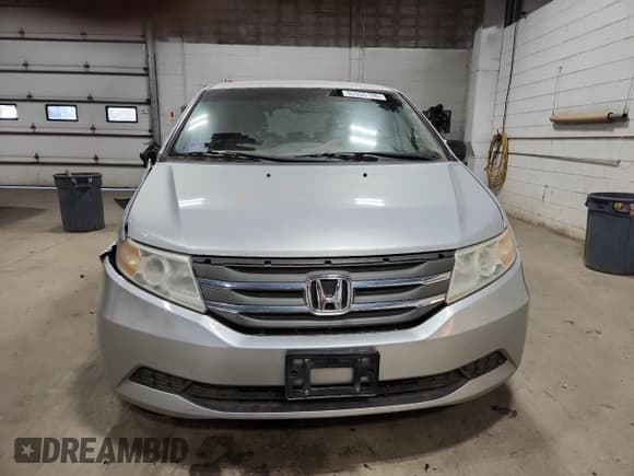 ✅ 2011 Honda Odyssey LX • VIN: 5FNRL5H29BB023945 • Lot: 92535195. Wystawiony na Copart z przebiegiem Nie podano. Bezpłatny archiwum sprzedaży aukcyjnych z USA i szczegółowy raport historii pojazdu na DreamBid. Zdjęcie 5.
