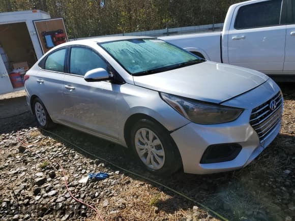 ✅ 2022 Hyundai Accent SE • VIN: 3KPC24A68NE157730 • Лот: 77031304. Опубликован ранее на Copart с пробегом 74 908 миль. Бесплатный доступ к архиву аукционных продаж из США и подробный отчёт об истории автомобиля на DreamBid. Изображение 4.