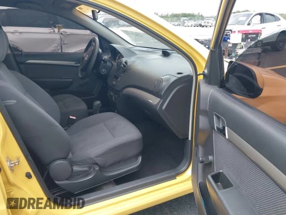 ✅ 2007 Chevrolet Aveo LS • VIN: KL1TD56687B165410 • Lot: 42439532. Wystawiony na IAAI z przebiegiem 113 133 mil. Bezpłatny archiwum sprzedaży aukcyjnych z USA i szczegółowy raport historii pojazdu na DreamBid. Zdjęcie 5.