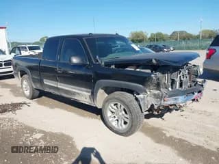 ✅ 2005 Chevrolet Silverado 1500 Z71 • VIN: 1GCEK19B05E312100 • Lot: 43451617. Listed on IAAI with 176,385 mi. Free auction sales archive from the USA and detailed vehicle history report at DreamBid. Image 1.