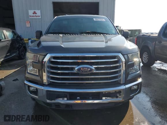 ✅ 2015 Ford F-150 XLT • VIN: 1FTEW1CP9FKF20035 • Lot: 66474555. Wystawiony na Copart z przebiegiem Nie podano. Bezpłatny archiwum sprzedaży aukcyjnych z USA i szczegółowy raport historii pojazdu na DreamBid. Zdjęcie 5.