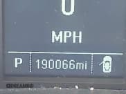 ✅ 2015 Chevrolet Silverado 2500HD Work Truck • VIN: 1GC0CUEG4FZ524843 • Lot: 42004293. Wystawiony na IAAI z przebiegiem 190 066 mil. Bezpłatny archiwum sprzedaży aukcyjnych z USA i szczegółowy raport historii pojazdu na DreamBid. Zdjęcie 15.