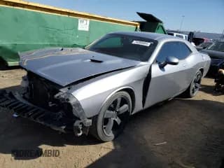 ✅ 2014 Dodge Challenger R/T Classic • VIN: 2C3CDYBT6EH124515 • Lot: 74389584. Wystawiony na Copart z przebiegiem 104 521 mil. Bezpłatny archiwum sprzedaży aukcyjnych z USA i szczegółowy raport historii pojazdu na DreamBid. Zdjęcie 1.
