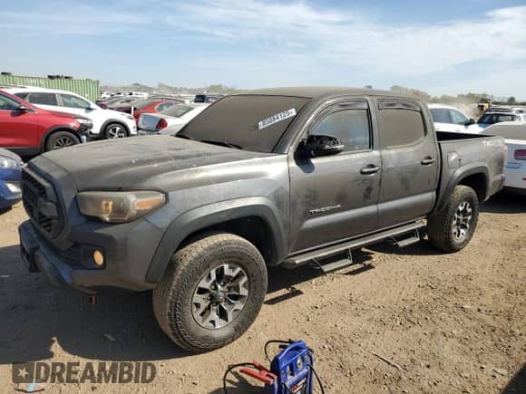 2022 Toyota Tacoma SR with VIN 3TMCZ5AN8NM462658, listed as a Copart auction lot 85084125 with 58,321 mi miles and Salvage title. Bid and sale history available at DreamBid. Image 1.
