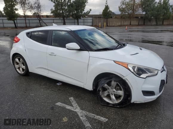 ✅ 2015 Hyundai Veloster • VIN: KMHTC6AD0FU224441 • Lot: 78958004. Wystawiony na Copart z przebiegiem 112 362 mil. Bezpłatny archiwum sprzedaży aukcyjnych z USA i szczegółowy raport historii pojazdu na DreamBid. Zdjęcie 4.