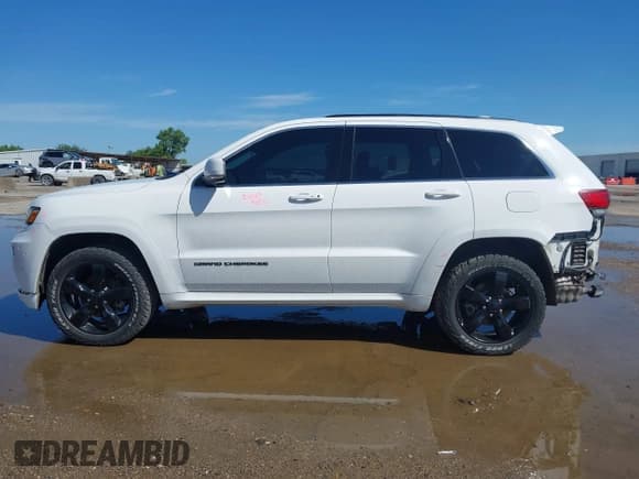 ✅ 2015 Jeep Grand Cherokee Overland • VIN: 1C4RJFCG0FC213585 • Лот: 42456563. Опубликован ранее на IAAI с пробегом 100 974 миль. Бесплатный доступ к архиву аукционных продаж из США и подробный отчёт об истории автомобиля на DreamBid. Изображение 14.