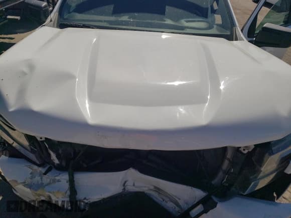 ✅ 2020 Chevrolet Silverado 1500 Custom • VIN: 1GCRWBEF1LZ102082 • Lot: 73054144. Wystawiony na Copart z przebiegiem 63 443 mil. Bezpłatny archiwum sprzedaży aukcyjnych z USA i szczegółowy raport historii pojazdu na DreamBid. Zdjęcie 13.