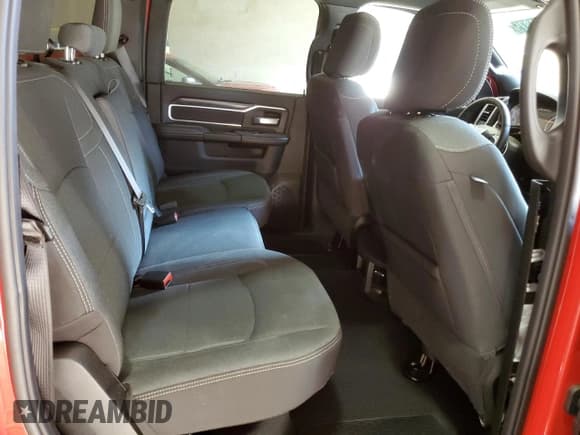 ✅ 2024 Ram 2500 Big Horn • VIN: 3C6UR5DJ6RG397057 • Lot: 91971275. Wystawiony na Copart z przebiegiem 5 186 mil. Bezpłatny archiwum sprzedaży aukcyjnych z USA i szczegółowy raport historii pojazdu na DreamBid. Zdjęcie 10.