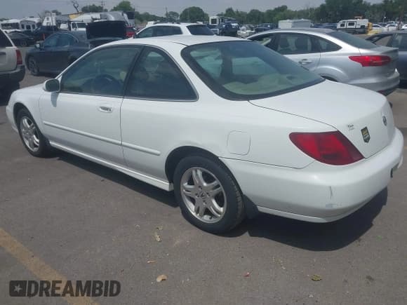 ✅ 1998 Acura CL Premium • VIN: 19UYA3257WL009359 • Lot: 42636664. Listed on IAAI with 145,807 mi. Free auction sales archive from the USA and detailed vehicle history report at DreamBid. Image 3.