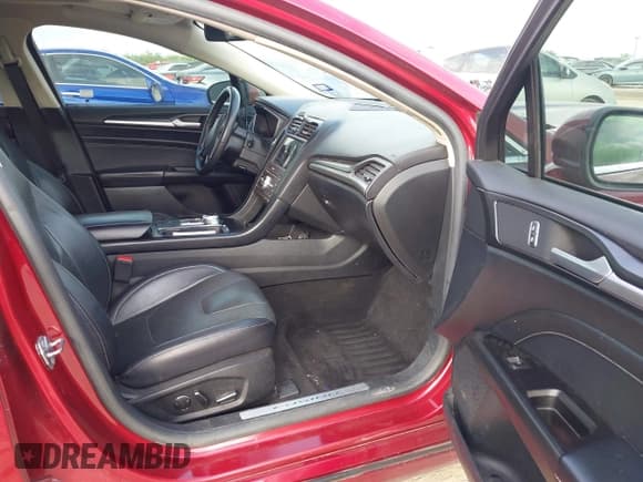 ✅ 2019 Ford Fusion Titanium • VIN: 3FA6P0K93KR132292 • Lot: 42803571. Listed on IAAI with 94,590 mi. Free auction sales archive from the USA and detailed vehicle history report at DreamBid. Image 5.