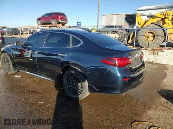 ✅ 2015 Infiniti Q70 • VIN: JN1BY1PR6FM830997 • Lot: 41895875. Listed on Copart with 203,061 mi. Free auction sales archive from the USA and detailed vehicle history report at DreamBid. Image 13.