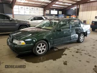 ✅ 2000 Volvo S70 • VIN: YV1LS61J0Y2668599 • Lot: 43539515. Wystawiony na Copart z przebiegiem 114 638 mil. Bezpłatny archiwum sprzedaży aukcyjnych z USA i szczegółowy raport historii pojazdu na DreamBid. Zdjęcie 1.