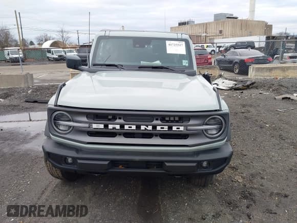 ✅ 2024 Ford Bronco Big Bend • VIN: 1FMDE7AH8RLA22500 • Lot: 41725517. Listed on IAAI with 3,176 mi. Free auction sales archive from the USA and detailed vehicle history report at DreamBid. Image 13.