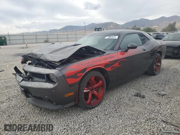 ✅ 2014 Dodge Challenger R/T • VIN: 2C3CDYBT9EH142569 • Lot: 71763834. Wystawiony na Copart z przebiegiem 101 573 mil. Bezpłatny archiwum sprzedaży aukcyjnych z USA i szczegółowy raport historii pojazdu na DreamBid. Zdjęcie 1.