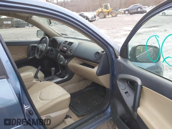 ✅ 2010 Toyota RAV4 • VIN: 2T3BF4DV0AW055050 • Лот: 43835020. Опубликован ранее на IAAI с пробегом 204 055 миль. Бесплатный доступ к архиву аукционных продаж из США и подробный отчёт об истории автомобиля на DreamBid. Изображение 5.