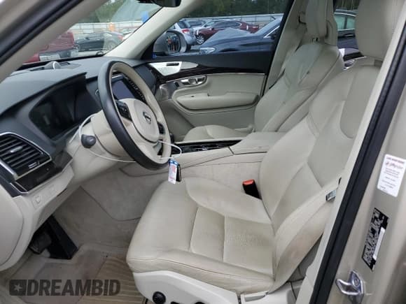 ✅ 2016 Volvo XC90 T6 Momentum • VIN: YV4A22PK5G1051528 • Lot: 84635055. Listed on Copart with 103,672 mi. Free auction sales archive from the USA and detailed vehicle history report at DreamBid. Image 7.