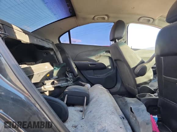 2017 Chevrolet Sonic Premier с VIN 1G1JF5SB9H4113747, выставлен на аукционе Copart как лот 85596085 с пробегом Не указан миль и Списание • Salvage title. История ставок и продаж доступна на DreamBid. Изображение 10.