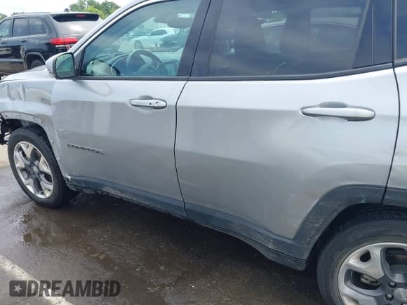 ✅ 2021 Jeep Compass Limited • VIN: 3C4NJCCB0MT573569 • Lot: 42301154. Listed on IAAI with 106,812 mi. Free auction sales archive from the USA and detailed vehicle history report at DreamBid. Image 17.