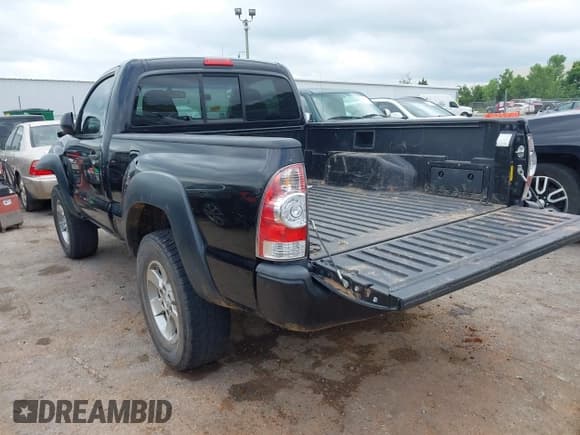 ✅ 2011 Toyota Tacoma • VIN: 5TFPX4EN1BX005899 • Lot: 42626321. Listed on IAAI with 152,098 mi. Free auction sales archive from the USA and detailed vehicle history report at DreamBid. Image 3.