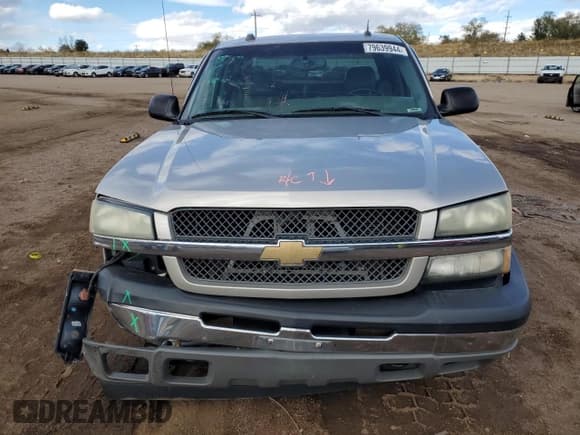✅ 2005 Chevrolet Silverado 1500 Z71 • VIN: 2GCEK13T351390146 • Лот: 79639944. Опубликован ранее на Copart с пробегом 218 850 миль. Бесплатный доступ к архиву аукционных продаж из США и подробный отчёт об истории автомобиля на DreamBid. Изображение 5.