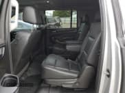 ✅ 2017 Chevrolet Suburban Premier • VIN: 1GNSKJKC9HR260217 • Lot: 76479794. Wystawiony na Copart z przebiegiem 132 941 mil. Bezpłatny archiwum sprzedaży aukcyjnych z USA i szczegółowy raport historii pojazdu na DreamBid. Zdjęcie 11.