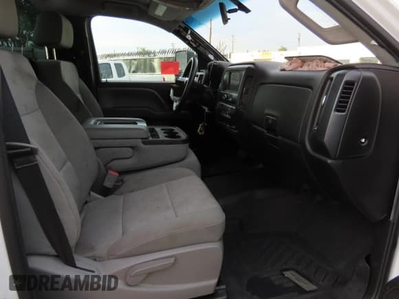 ✅ 2018 Chevrolet Silverado 2500HD Work Truck • VIN: 1GB0CUEGXJZ276725 • Лот: 93052075. Опубликован ранее на Copart с пробегом 135 413 миль. Бесплатный доступ к архиву аукционных продаж из США и подробный отчёт об истории автомобиля на DreamBid. Изображение 5.