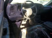 ✅ 2002 Chevrolet Silverado 1500 LS • VIN: 1GCEK19T02E244580 • Лот: 76363924. Опубликован ранее на Copart с пробегом 170 750 миль. Бесплатный доступ к архиву аукционных продаж из США и подробный отчёт об истории автомобиля на DreamBid. Изображение 8.