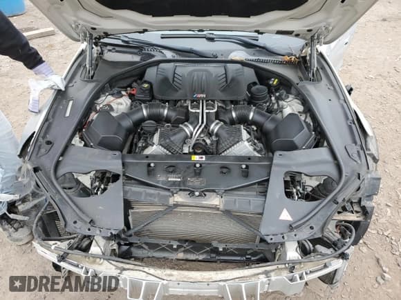 ✅ 2015 BMW M6 • VIN: WBS6C9C55FD467907 • Lot: 72682374. Wystawiony na Copart z przebiegiem 25 841 mil. Bezpłatny archiwum sprzedaży aukcyjnych z USA i szczegółowy raport historii pojazdu na DreamBid. Zdjęcie 11.